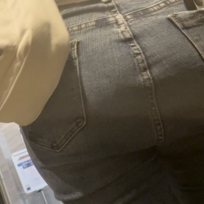 好友的肥臀