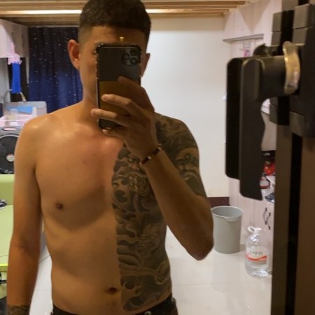 uzi770624's avatar