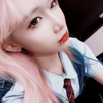 aaa20021019's avatar