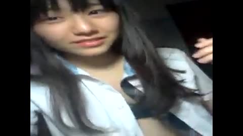 清純學生妹私拍短片跳脫衣舞卻被男友洩密