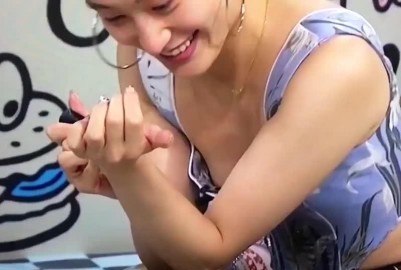 日女星乳首走光