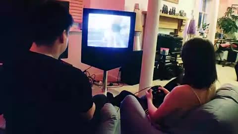 遊戲打輸了的代價就是被強制後入抽插