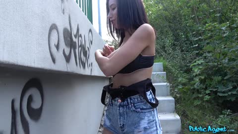 歐美野外系列作Public Agent-489