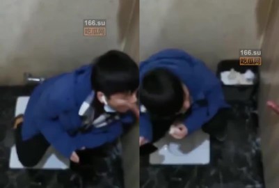 變態gay廁所隔板玩口交玩出新高度 - 黑料不打烊