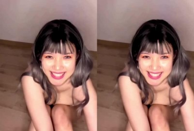 華裔女孩搔首弄姿自摸誘惑