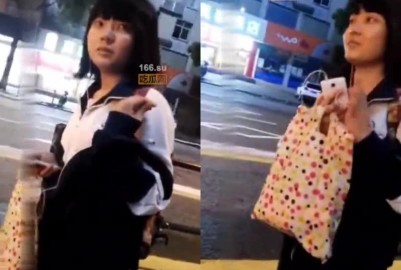 戀物癖變態忽悠清純女生買襪子舔腳 - 黑料不打烊