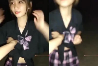 中國妹子車上愛愛
