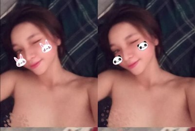 清純性感女還在家自拍色照