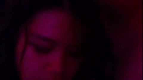 台中，看似正經的美睫師雅婷，其實私下喜歡群交多P含多根肉棒－６男１女上