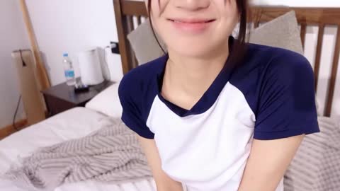 私房大神老虎菜第24彈 03年美少女過膝襪體操服真空肉絲