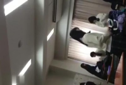 日本女學生更換衣服