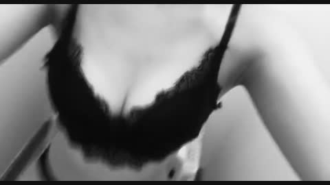 女友傳來誘惑我的自拍