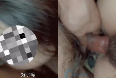 老爸早上剛走去廣東上班 晚上媽媽竟然跑來我房間一起睡 兒子插的媽媽好爽~