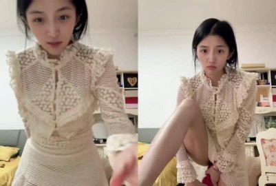 清純大學生玩玩具插穴