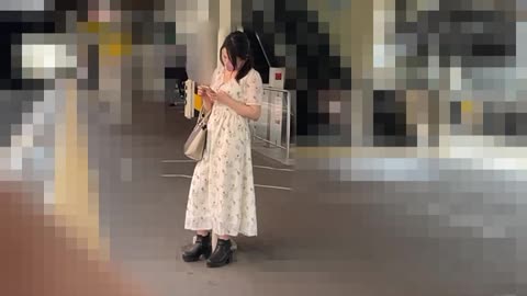[電車胸チラ]正統派・アイドル級黒髪JD 推定Eカップを覗き見る事に成功！.m