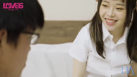 國產AV 皇家華人 RAS156 為了和初戀女友做愛 拜托青梅竹馬指導我性愛技 巧 尤莉