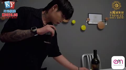 國產AV 愛神傳媒 EMKY001 把夢中情人操得高潮不止 林思妤