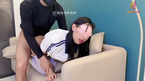 國產AV 糖心Vlog 嫩足白絲學生妹騎乘術 清純深情吸吮肉棒 二代CC 