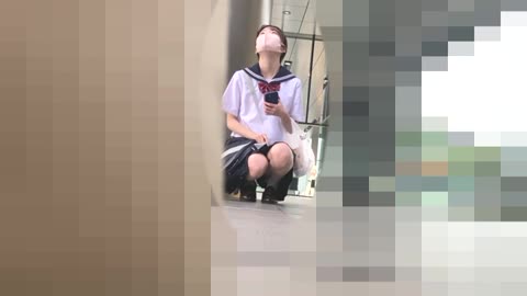 【阪系美少女聲かけ】【セーラーからのぞく純白ブラ＆主張満點乳O】