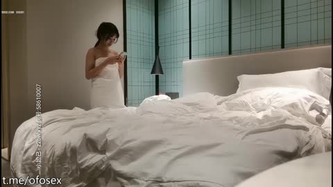 【#文軒探花】00後學生妹，粉嫩苗條，2800隨意幹，後入高潮爽叫不止，清秀可人物超所值