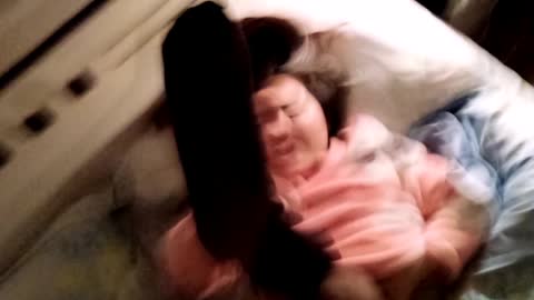 極品反差婊人妻剛開始不願意裝矜持身體還是很誠實被操爽了就不遮掩了只顧享受了