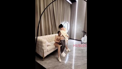 『秀人网阿姣』复出后第三套写真 浴室洗澡 双女诱惑磨豆腐-运动