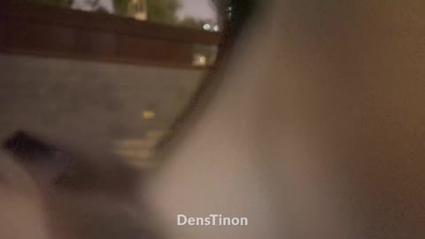 紧张刺激露出挑战 极品颜值女神各种极限露出，这次太刺激了 人来人往的马路上完成主人任务